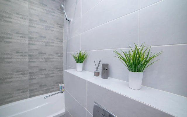 Европа Центр на улице Николая Островского 2