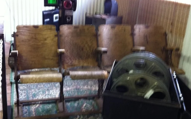 Pemberton Old Picture Theatre Holiday Apartments