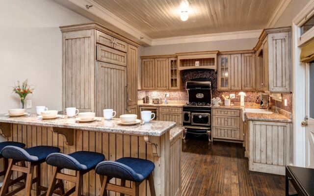 Abode at Heirloom House