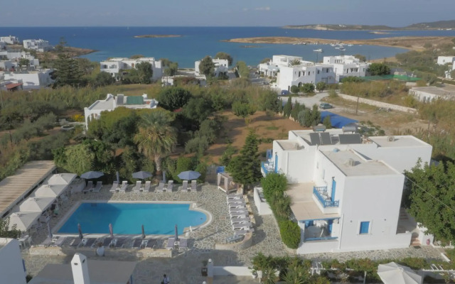 Zoumis Residence