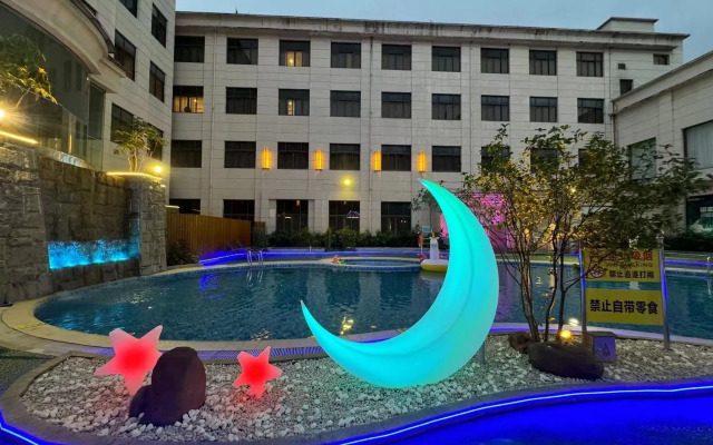 Carrianna Hotel