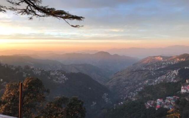 Aapo Aap Home Stay