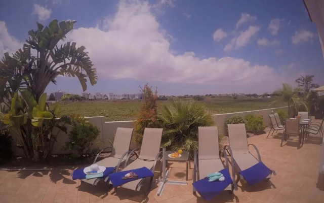 Kristina Villa - Private Pool Wifi and BBQ