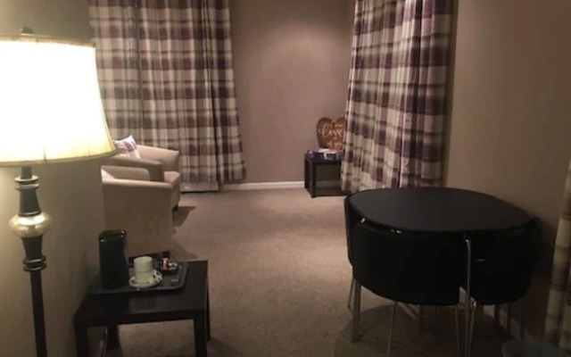 Crowwood Hotel Glasgow