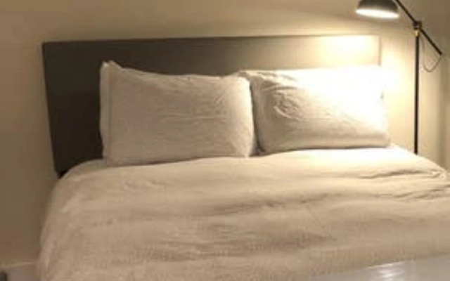 Charming Buckhead Studio