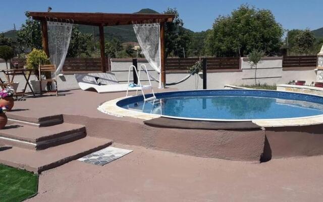 ANTIGONH COUNTRYSIDE VILLA !i