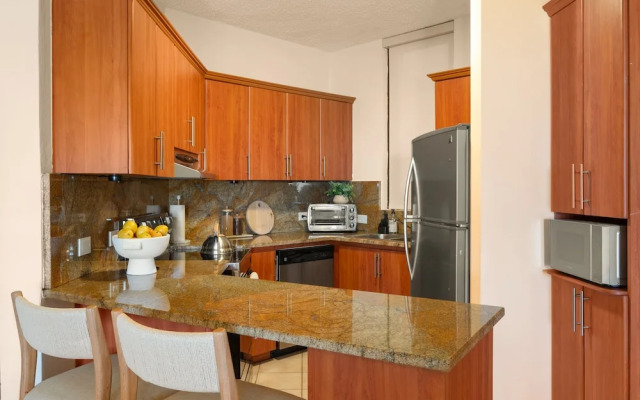 Beachfront Paradise 2BR Crescent Beach Seaside