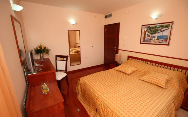 Hotel Trogir Palace