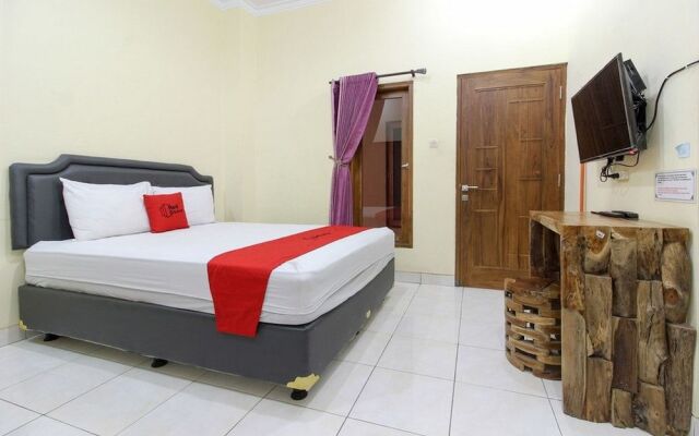 RedDoorz @ Condong Catur 2