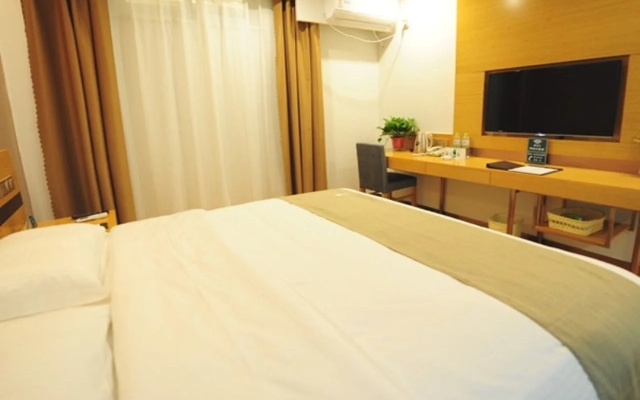 GreenTree Inn Dezhou Qingyun Government Express Hotel