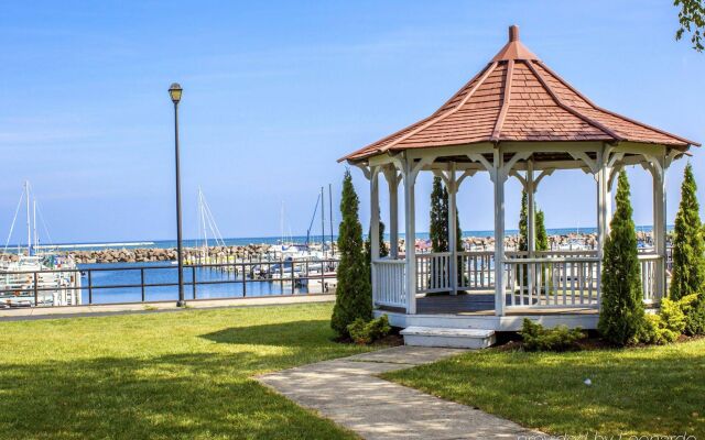 Clarion Hotel Conference Center on Lake Erie