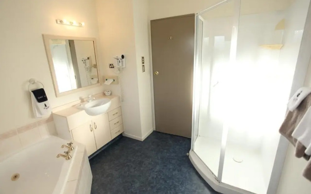 Townhouse Motel