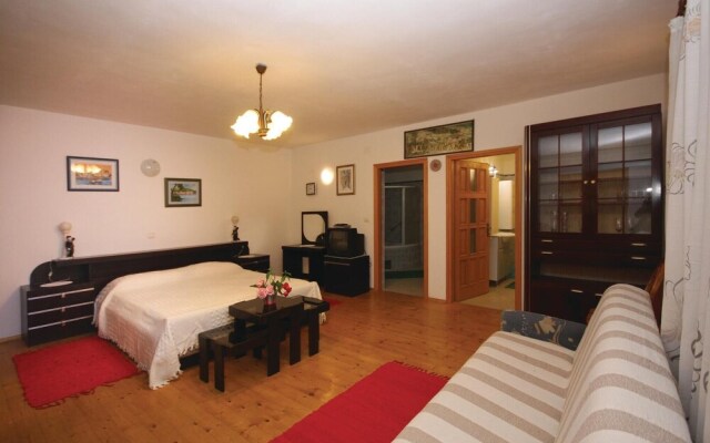Beautiful Home in Medulin With Wifi and 1 Bedrooms