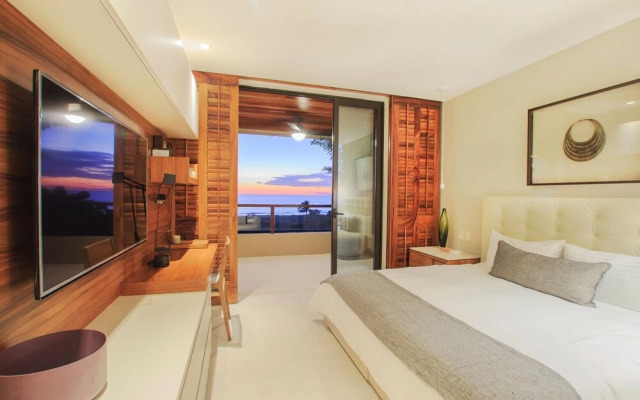 Sunny Vacation Condo 6