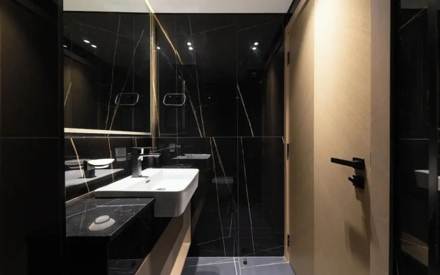 Bright 1BR in Binghatti Corner