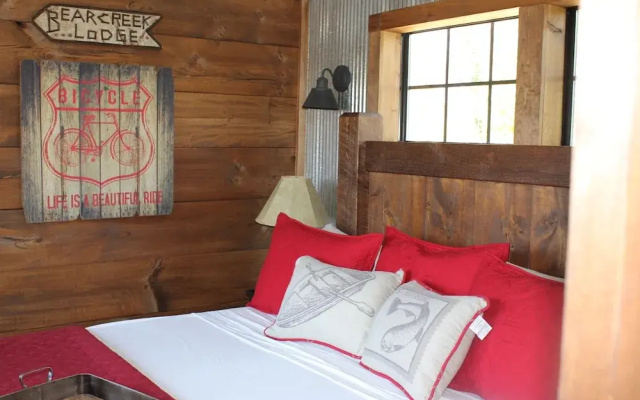 Bear Creek Lodge Cabin Resort