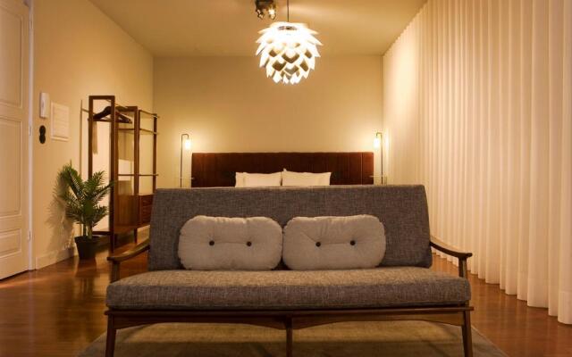 Oporto Cozy Design Studio II