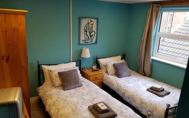 New Bond Hotel