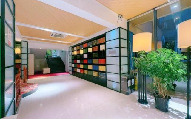 Fengyu Fashion Hotel (Gongyi Songling Park Yonghouling Cultural Heritage Park Branch)