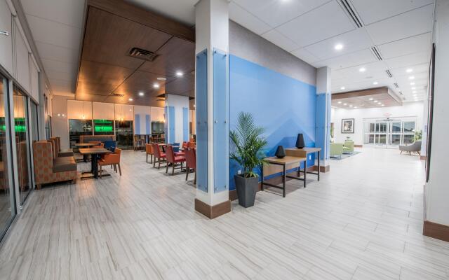 Holiday Inn Express and Suites Houston Westchase - Westheimer by IHG