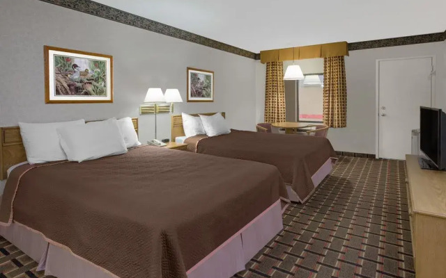 Travelodge Grand Rapids