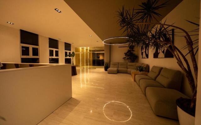 Sdq, Gym, Pool, 1br 2B, Downtown F7