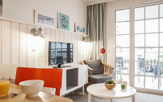 Flat on the Beach With Pool in Le Crotoy