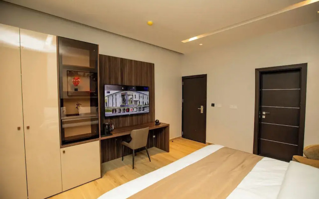 Stay And Homely