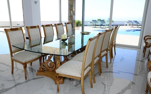 Luxury Modern Villa in Altea Hills, 6-bed