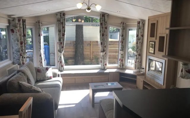 Chalet Near Antwerp With Nature Trails