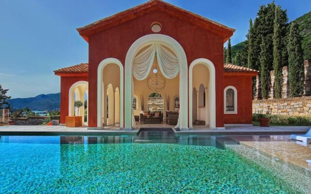 Luxury Lefkada Villa Villa Veneziano Pool Jacuzzi 5 BDR Perigiali