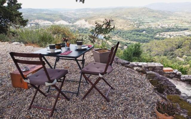 le rocher de Sampzon