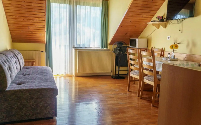 Apartments Zakrasnik