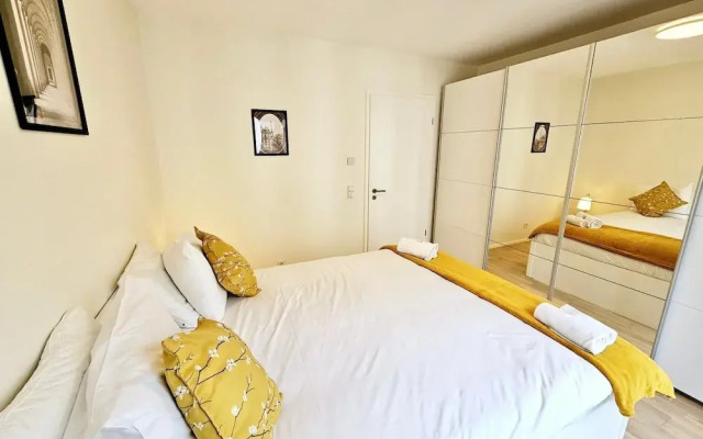Cozy one bedroom with convenient parking
