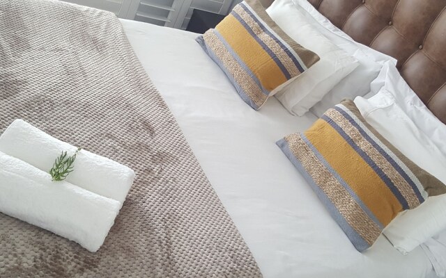 Sausalito One Bed Apartment