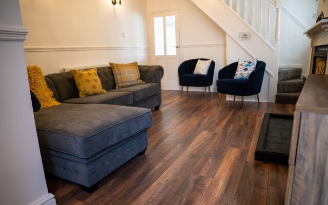Seaside Cottage Hot tub & Games Room