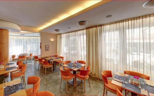 Hotel SET
