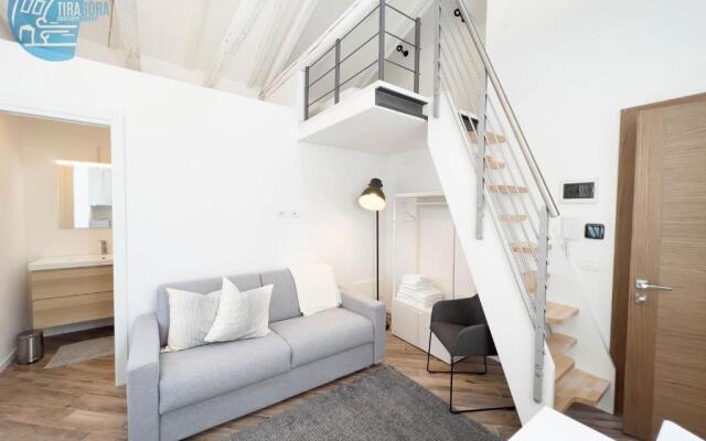 Basovizza 3 Nicole Tirabora Short Rent