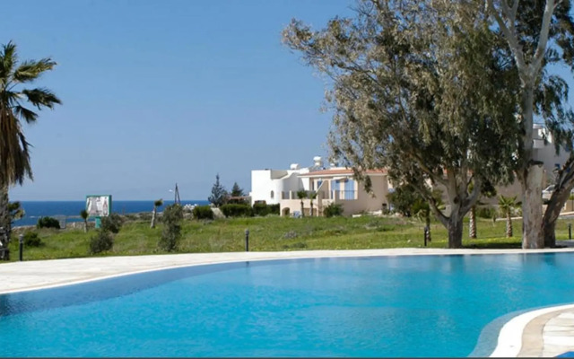 Modern and stylish 1 bedroom apartment in King's Palace