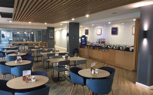 Holiday Inn Express Leeds City Centre Armouries by IHG