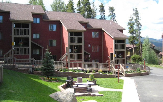 Indian Peaks Resort