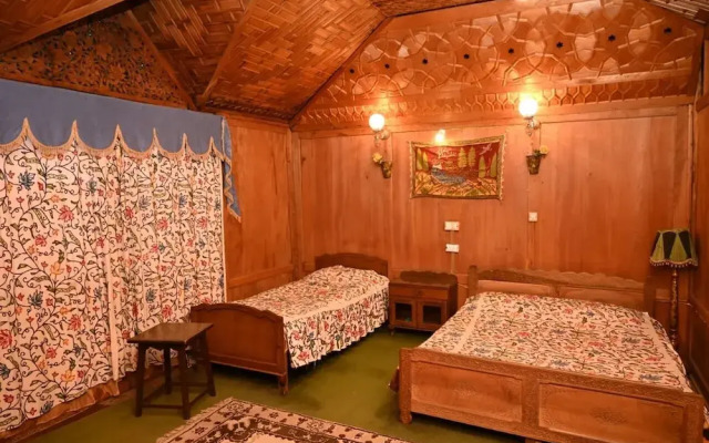 Kings Houseboats
