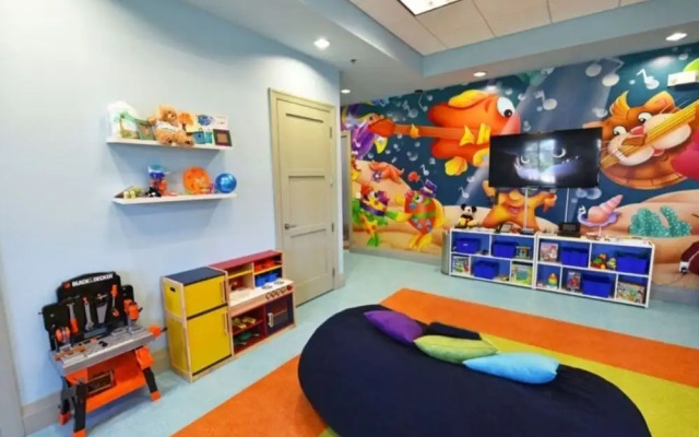 9040hs 10 Bedroom Villa by Redawning