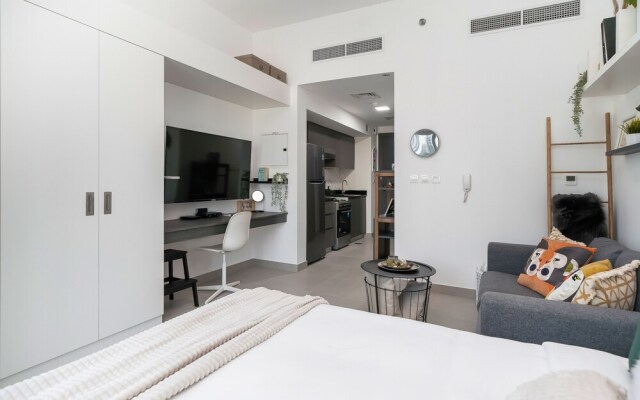 HiGuests - Bella Rose