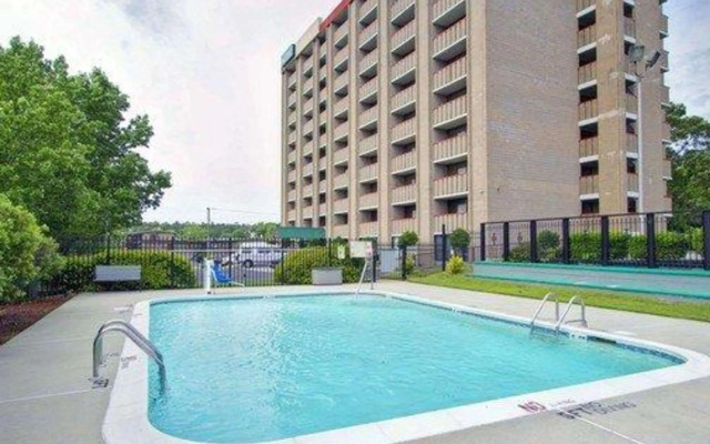 Rodeway Inn & Suites