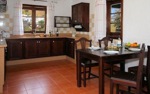 Villa 2 Bedrooms With Pool And Wifi 106086