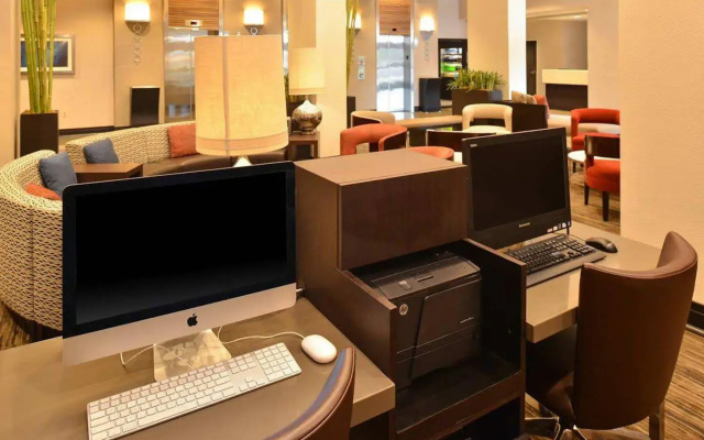 Hotel Belvoir Springfield