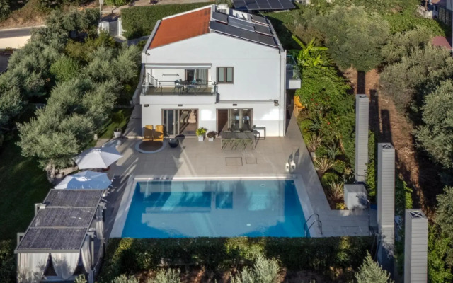 Sunlight Breeze Villa