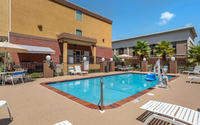 Comfort Suites Biloxi - Ocean Springs