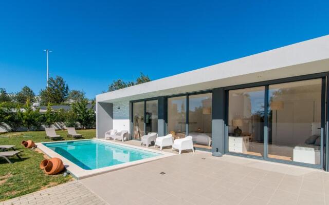 Villa 91 by ALGARTUR